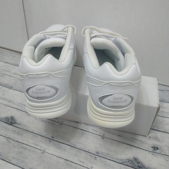 New Balance 577 MW577WT Men's Size 10.5 2E White Low Top Lace Up Walking Shoes. - Picture 4 of 9